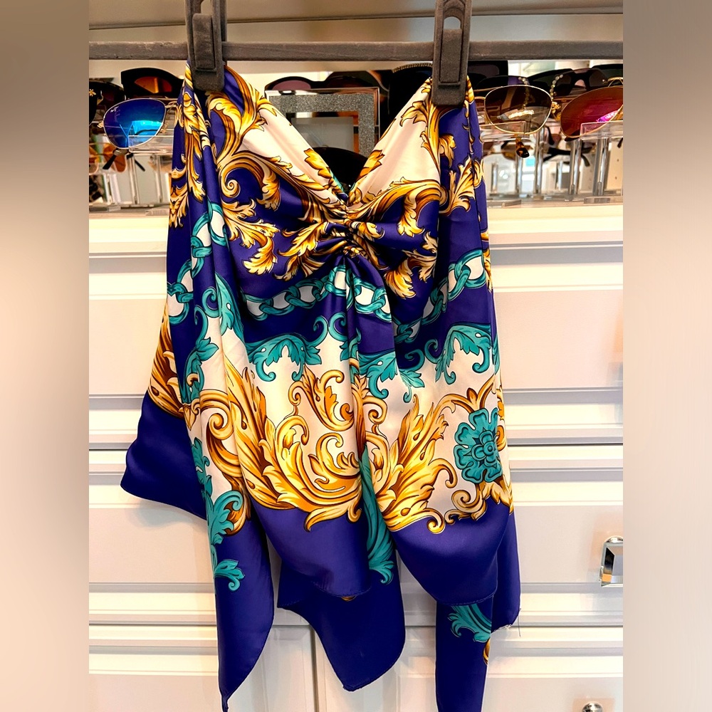 EUC - scarf crop top